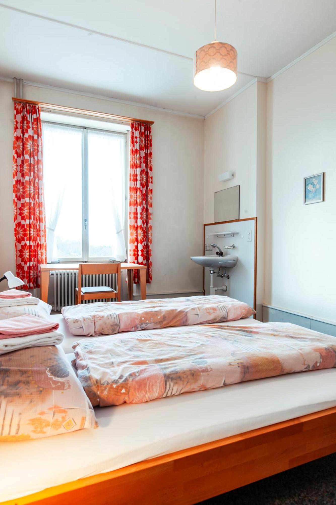 Hotel Chrischona Berg Bettingen Zimmer foto